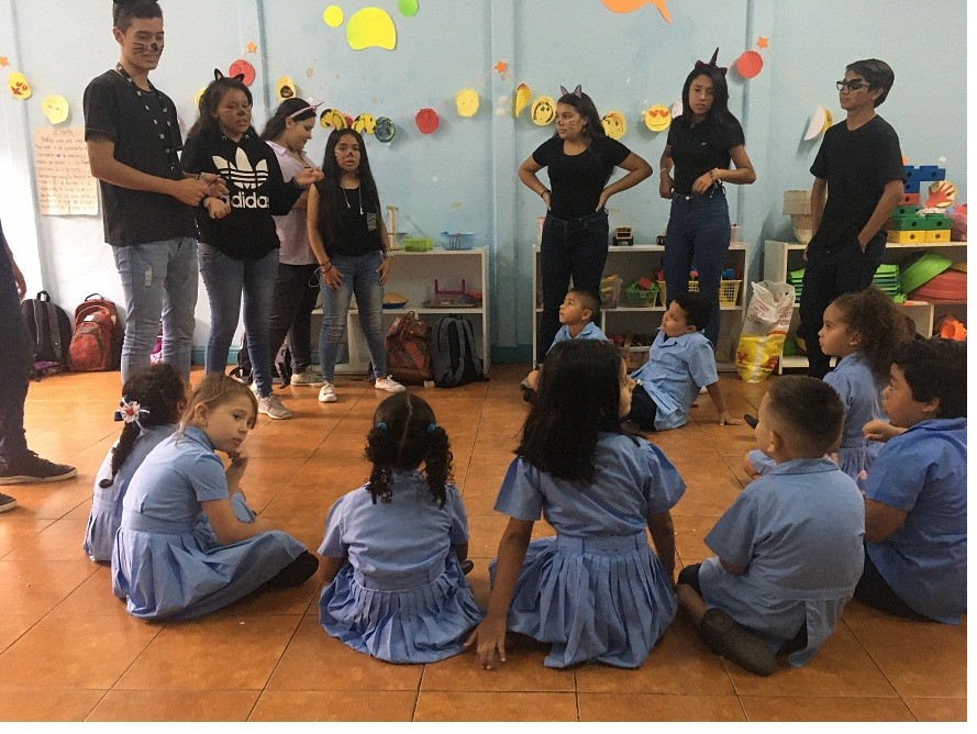 Taller de jóvenes, Colegio de Santa Ana para niñas y niños